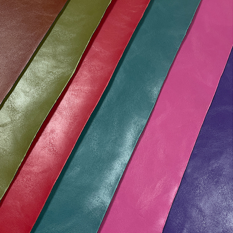 Fényes műbőr lapok ragasztóval/ragasztó nélkül